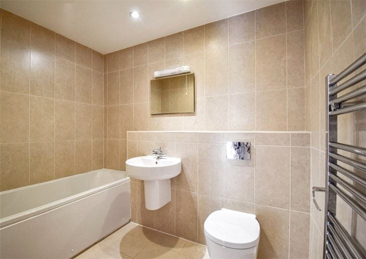 3 bedroom flat, Wessex Court, 21 Queen Ediths Way CB1 - Available