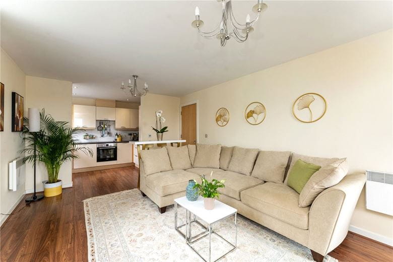 2 bedroom flat, Warren Close, Cambridge CB2 - Sold