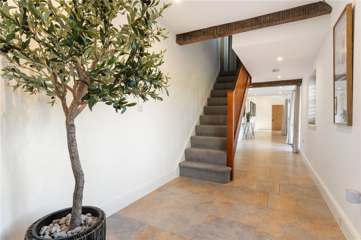 4 bedroom house, Upend, Newmarket CB8 - Available