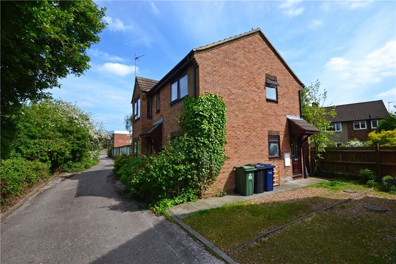 2 bedroom maisonette, Misty Meadows, Howard Road CB5 - Let Agreed