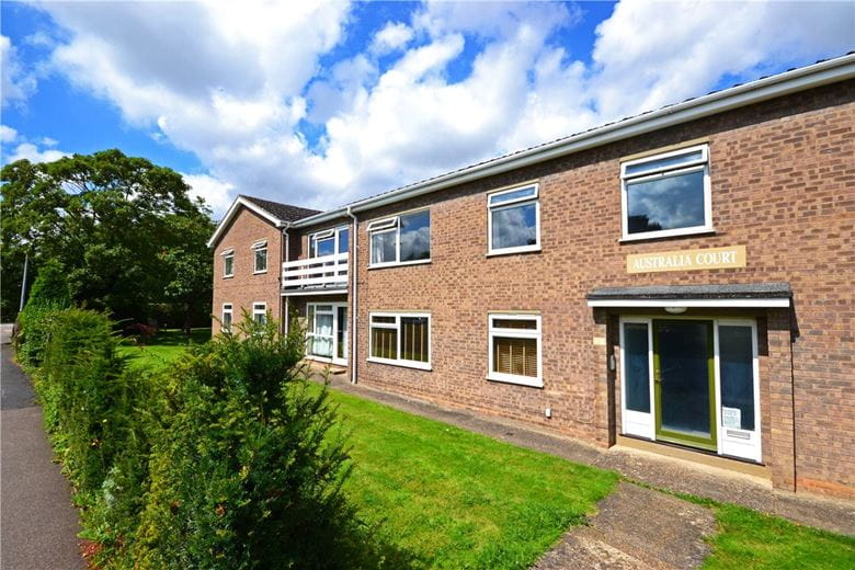 2 bedroom flat, Australia Court, Cambridge CB3 - Let Agreed