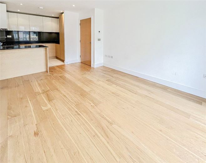 1 bedroom flat, Marlowe House, Kingsley Walk CB5