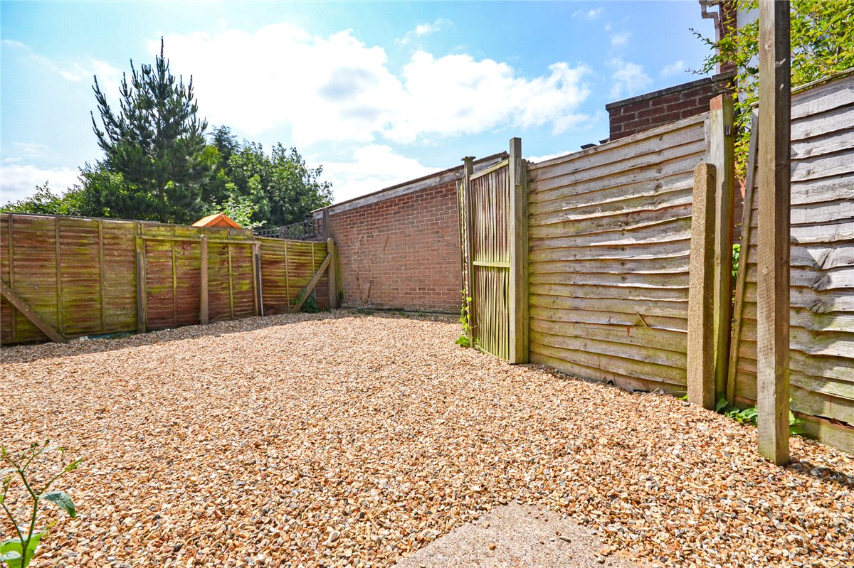 2 bedroom flat, Chatsworth Avenue, Cambridge CB4 - Let Agreed