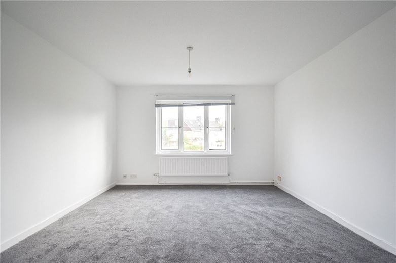 2 bedroom flat, Francis Darwin Court, Cambridge CB4 - Let Agreed