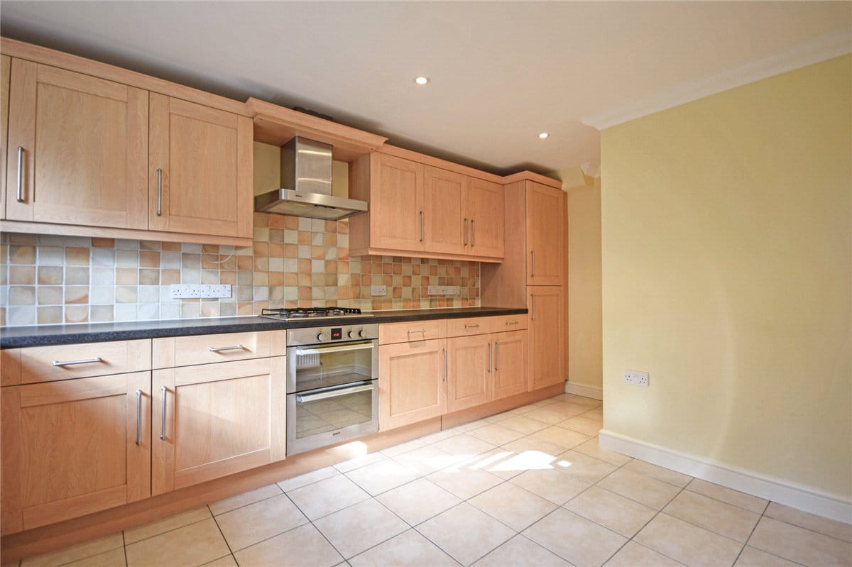 3 bedroom house, Forge End, Oakington CB24 - Available