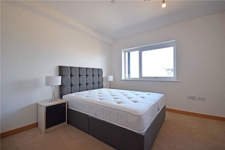 2 bedroom flat, Flamsteed Close, Cambridge CB1 - Let Agreed