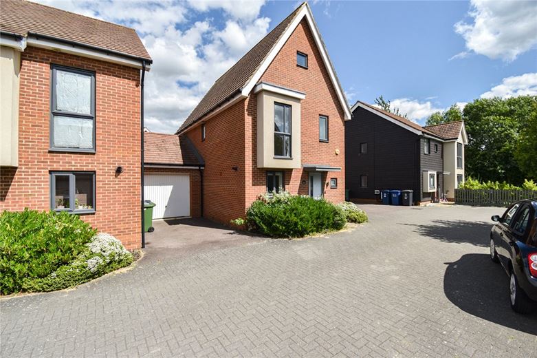 3 bedroom house, Spitfire Road, Upper Cambourne CB23