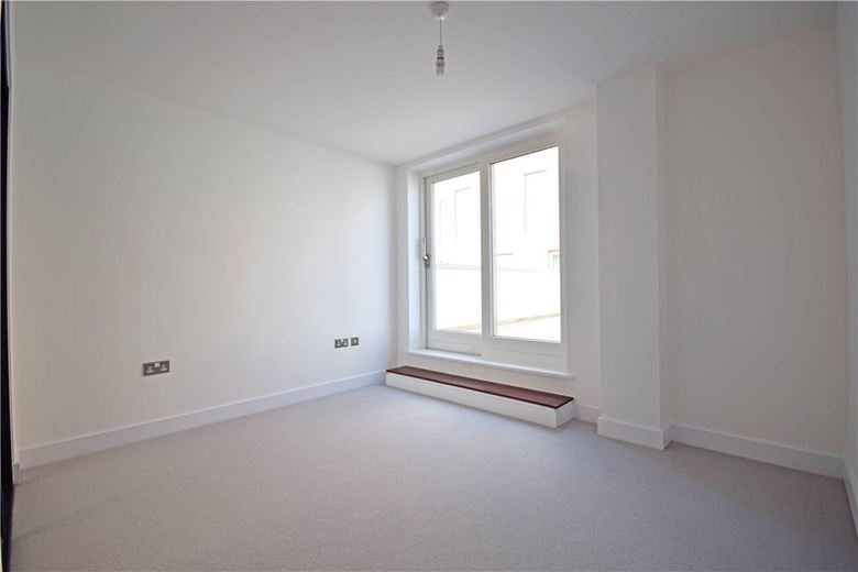1 bedroom flat, Scholars Court, Homerton Gardens CB2 - Let Agreed