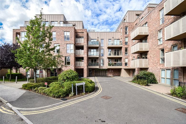 1 bedroom flat, Scholars Court, Homerton Gardens CB2 - Let Agreed