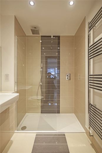 2 bedroom flat, Flamsteed Close, Cambridge CB1