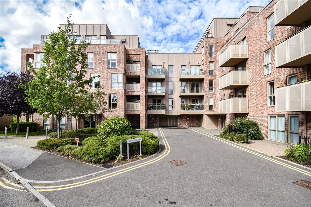 1 bedroom flat, Scholars Court, Harrison Drive CB2 - Let Agreed