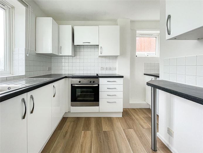 2 bedroom flat, Chatsworth Avenue, Cambridge CB4 - Let Agreed
