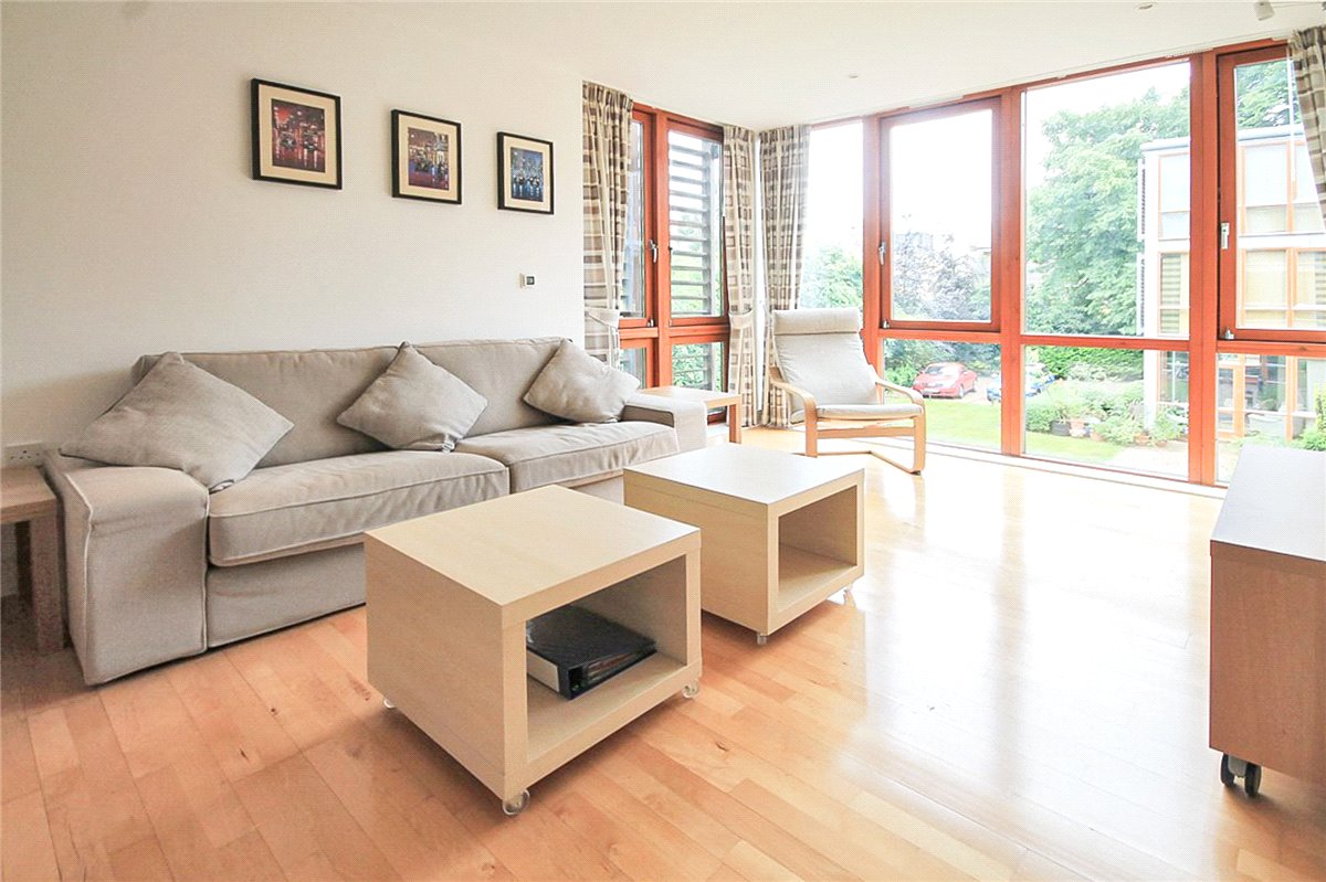 2 bedroom flat, Meadowcroft, Cambridge CB4 - Let Agreed