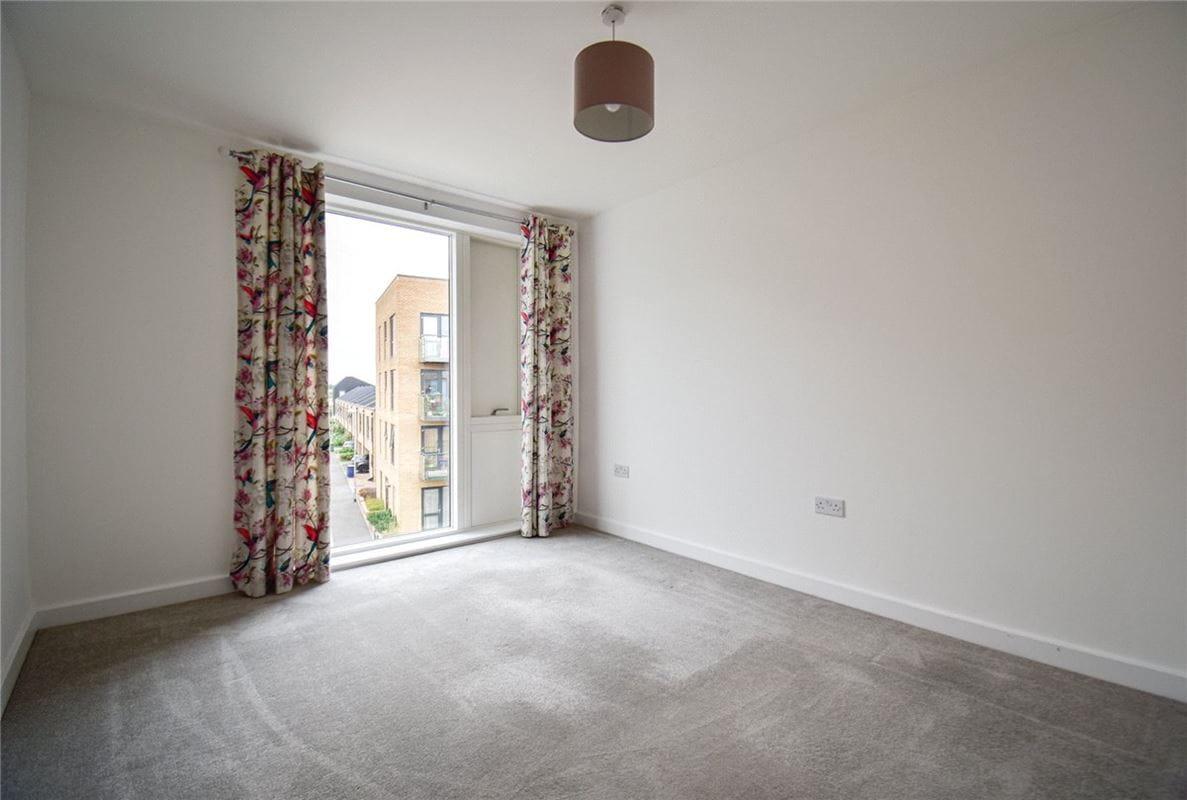2 bedroom flat, Whittle Avenue, Trumpington CB2 - Let Agreed