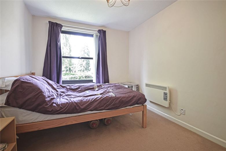 1 bedroom flat, Midsummer Court, Manhattan Drive CB4 - Let Agreed
