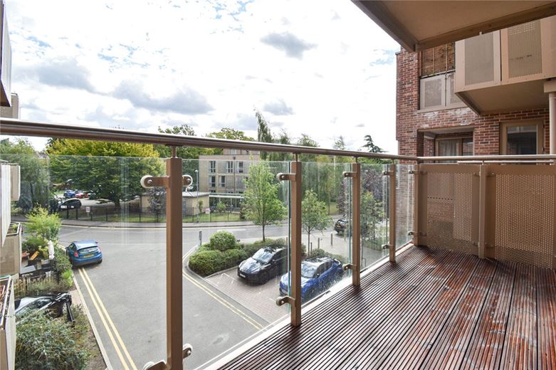 3 bedroom flat, Scholars Court, Harrison Drive CB2 - Let Agreed
