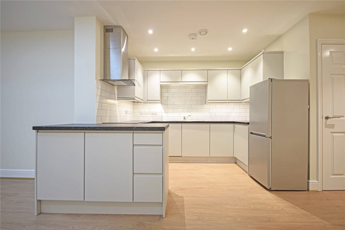 2 bedroom flat, The Courtyard, 49 Market Street CB7 - Let Agreed