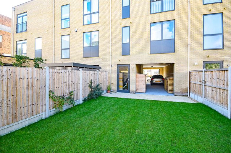 3 bedroom house, Whitelocks Drive, Trumpington CB2 - Let Agreed