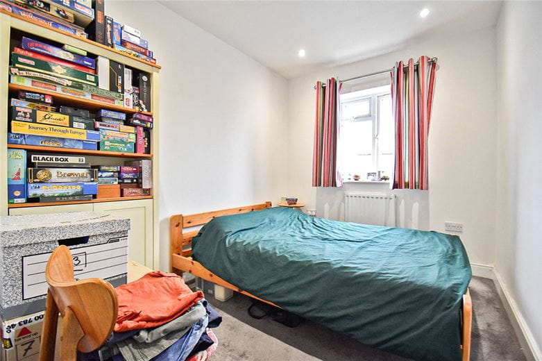 2 bedroom flat, The Pantiles, West Fen Road CB6