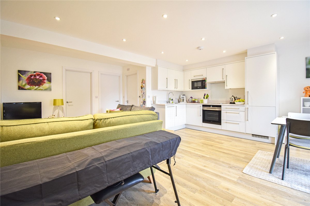 2 bedroom flat, High Street, Trumpington CB2 - Let Agreed