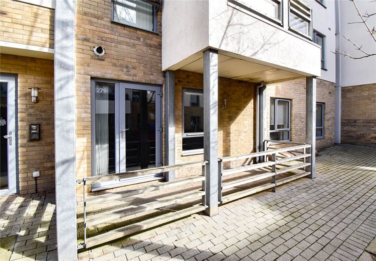2 bedroom flat, Glenalmond Avenue, Cambridge CB2 - Let Agreed
