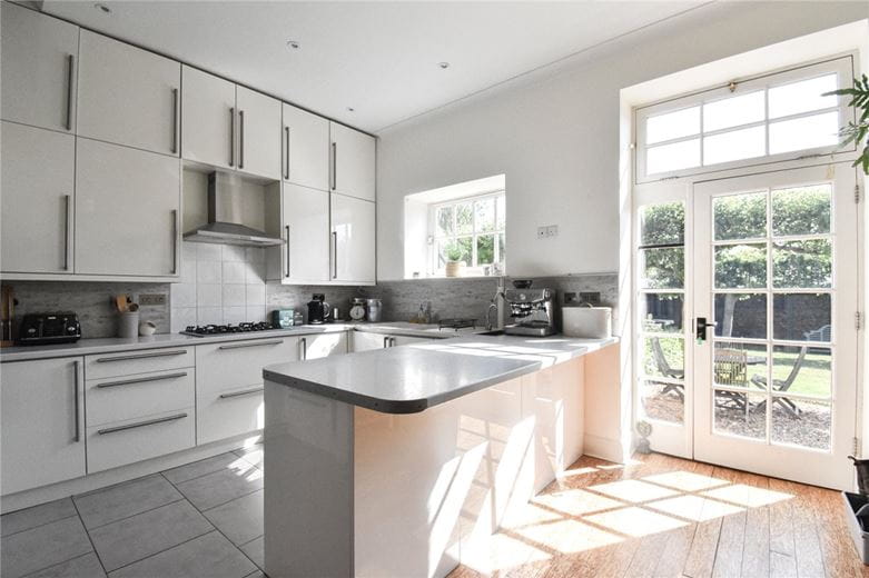 3 bedroom cottage, Newmarket Road, Kirtling CB8 - Available