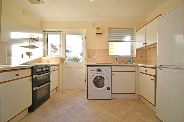 2 bedroom flat, Elfleda Road, Cambridge CB5 - Let Agreed