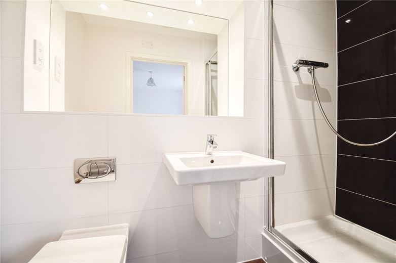 2 bedroom flat, Glenalmond Avenue, Cyan Building CB2