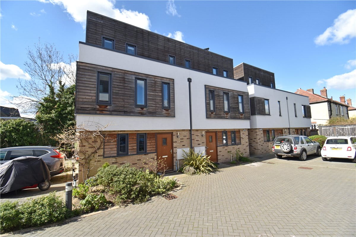 3 bedroom house, Swallow Gardens, Chesterton CB4