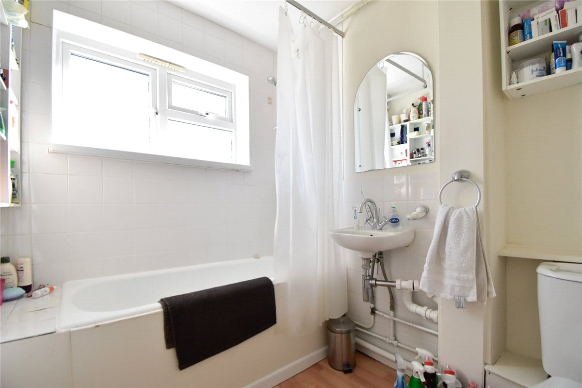 2 bedroom flat, Lilac Court, Cambridge CB1 - Let Agreed