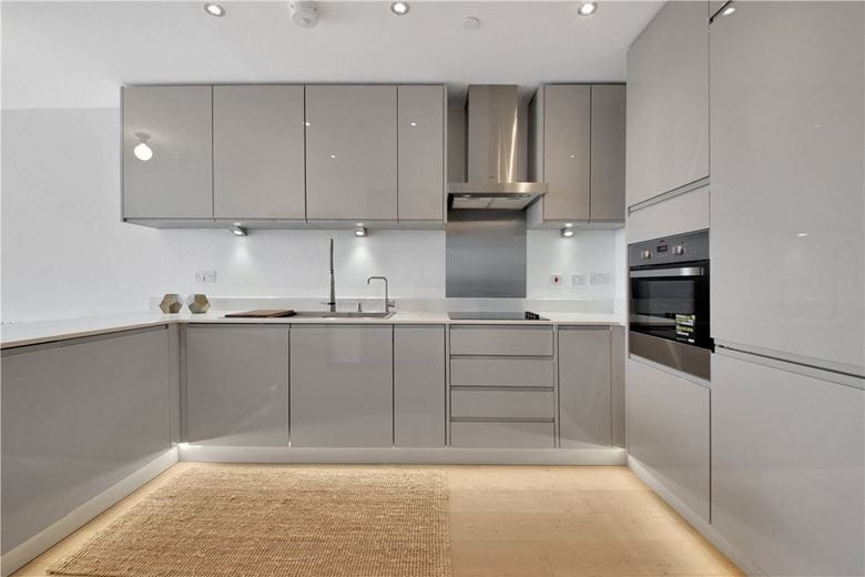1 bedroom flat, 4 Station Square, Cambridge CB1 - Let Agreed