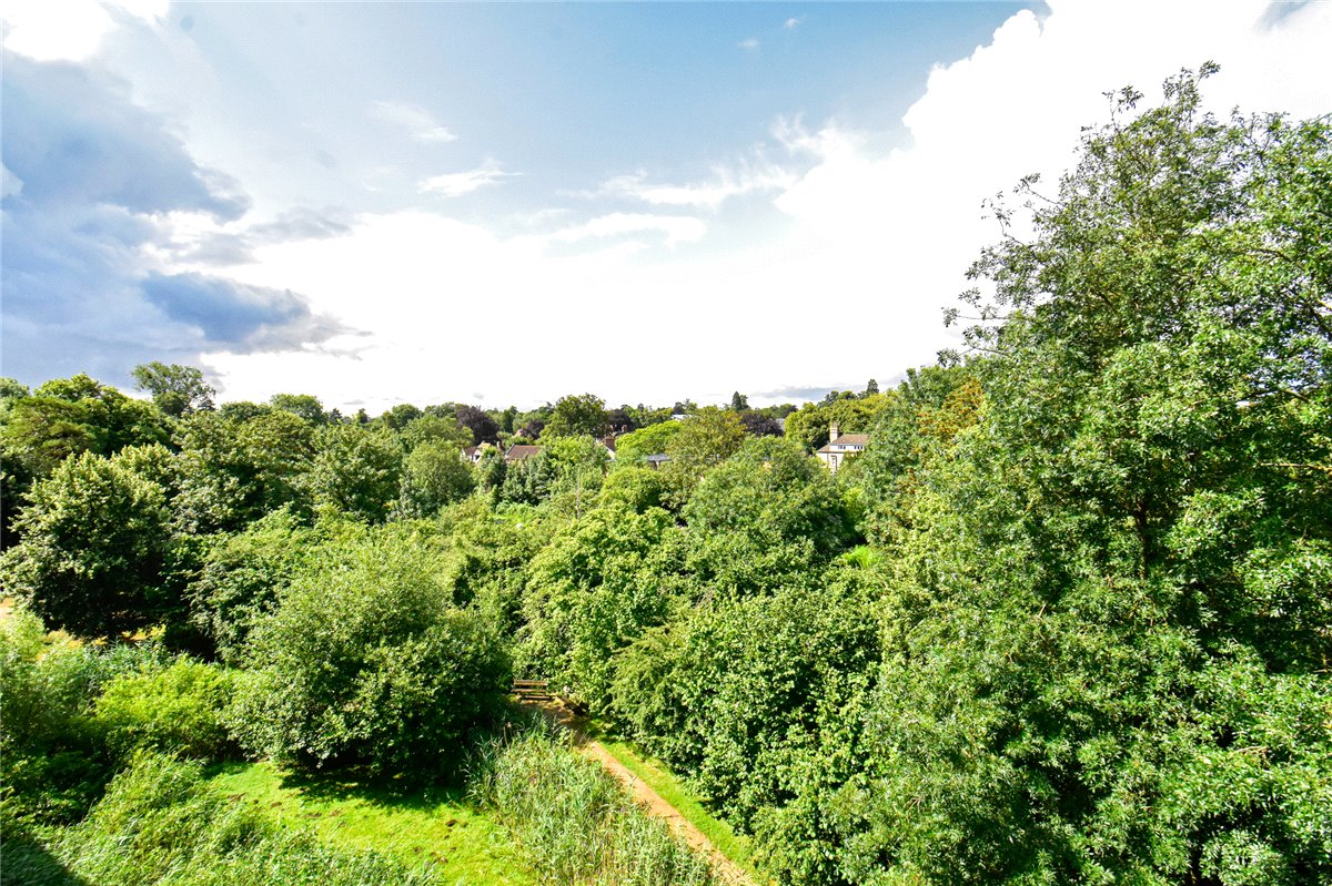 2 bedroom flat, The Copper Building, Kingfisher Way CB2 - Let Agreed