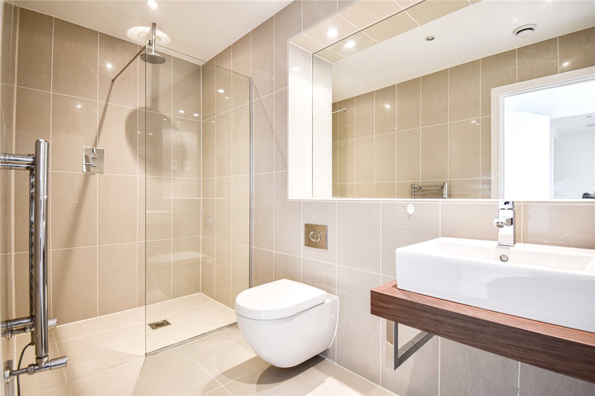 2 bedroom flat, The Copper Building, Kingfisher Way CB2 - Let Agreed