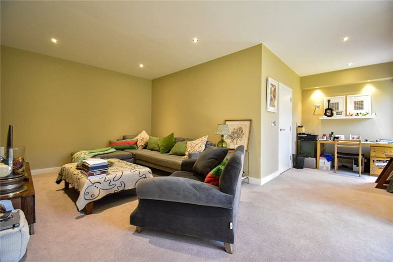 4 bedroom house, Knightly Avenue, Cambridge CB2 - Let Agreed