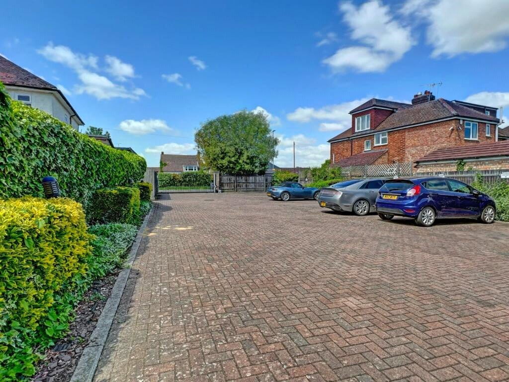 2 bedroom flat, Brookwood House, 226A Histon Road CB4