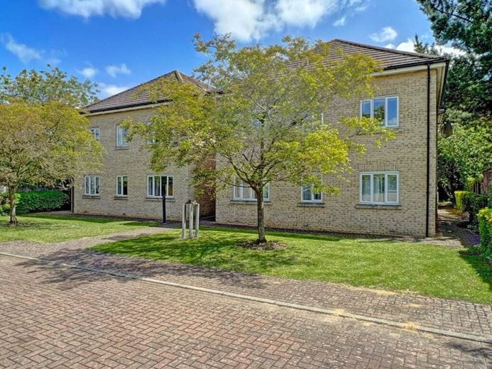 2 bedroom flat, Brookwood House, 226A Histon Road CB4