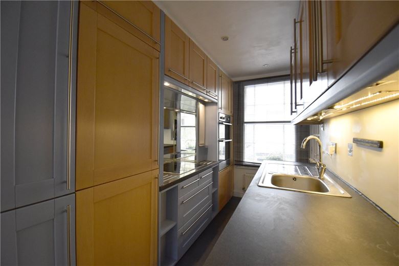 2 bedroom house, Albert Street, Cambridge CB4 - Available