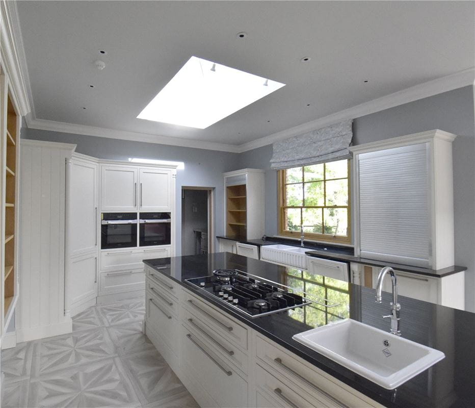 6 bedroom house, Newmarket Road, Kirtling CB8