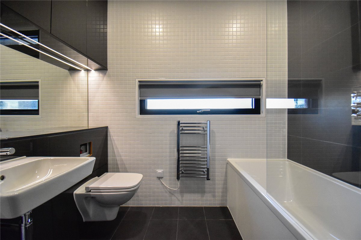 3 bedroom house, Lockhart Way, Northstowe CB24 - Available