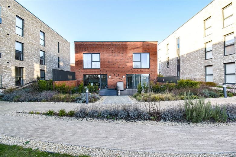 3 bedroom house, Poulter Walk, Trumpington CB2 - Let Agreed
