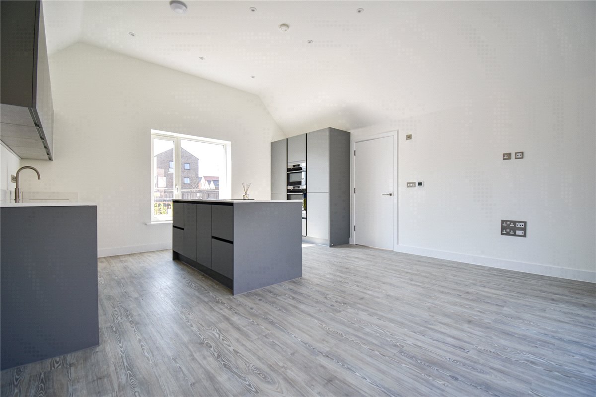 4 bedroom house, Gregory Park North, Cambridge CB5
