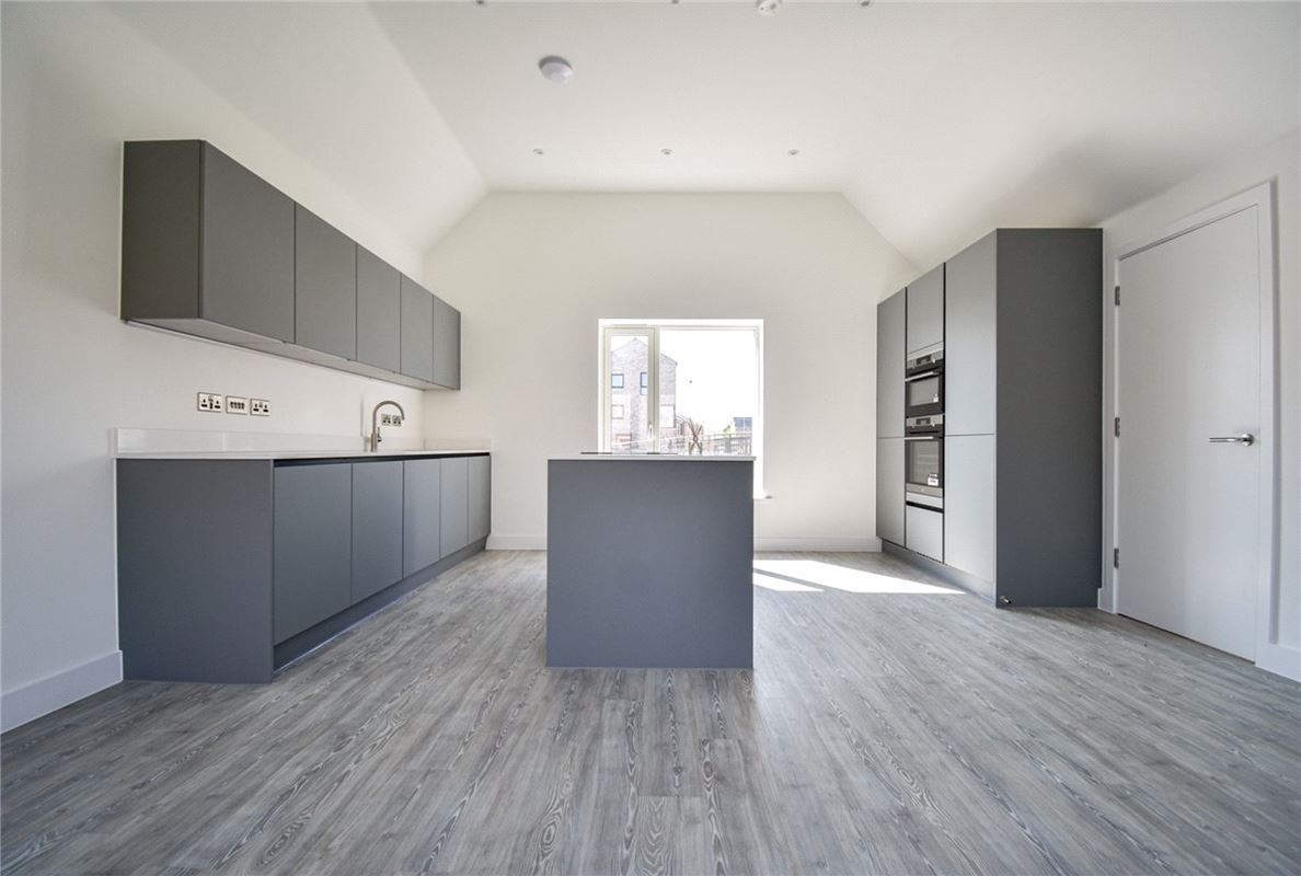 4 bedroom house, Gregory Park North, Cambridge CB5