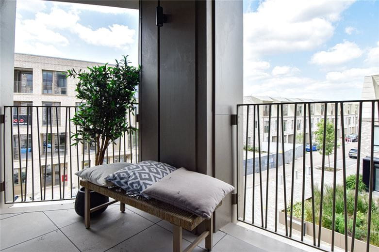 2 bedroom flat, The Oak Building, Rudduck Way CB3 - Available