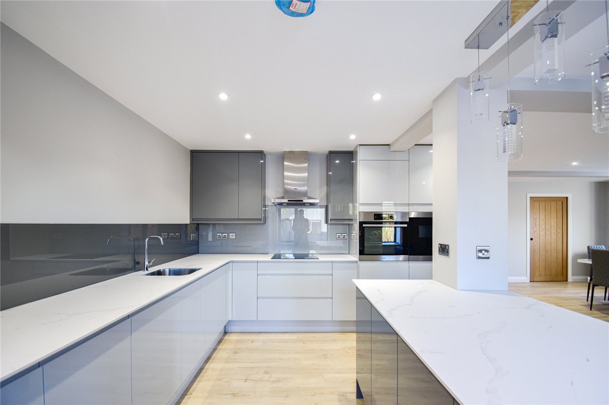 2 bedroom flat, High Street, Cottenham CB24 - Available