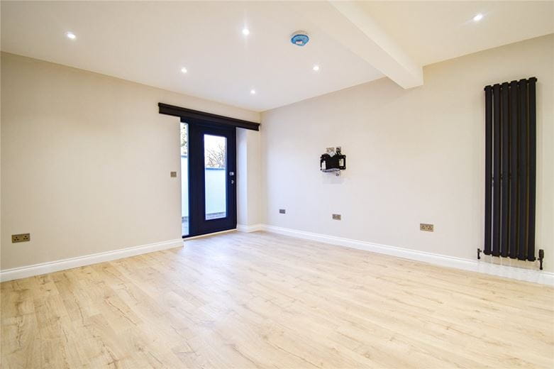 2 bedroom flat, High Street, Cottenham CB24 - Let Agreed