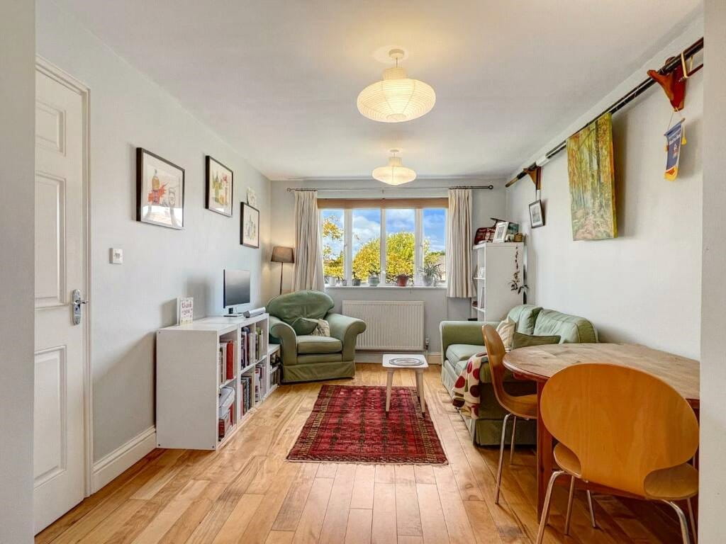 2 bedroom flat, Brookwood House, 226a Histon Road CB4 - Let Agreed