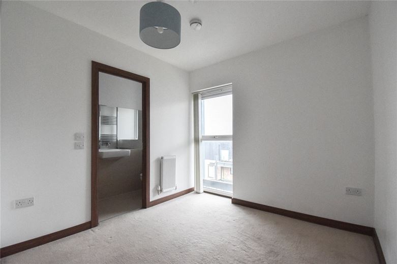 2 bedroom flat, Flamsteed Close, Cambridge CB1 - Let Agreed