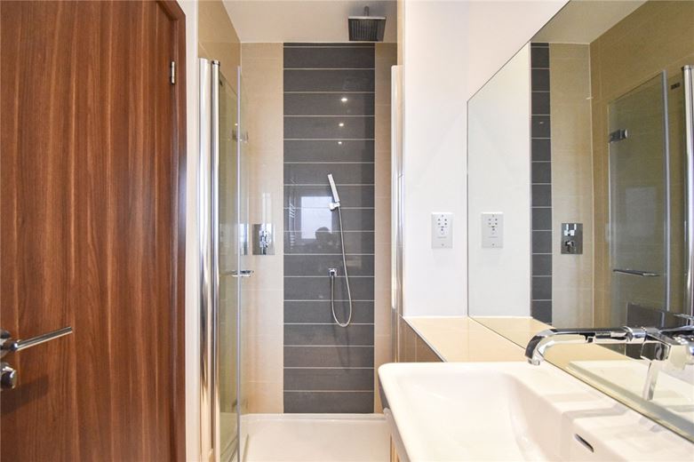 2 bedroom flat, Flamsteed Close, Cambridge CB1 - Let Agreed