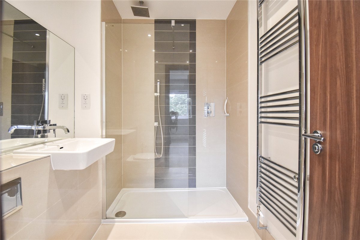 2 bedroom flat, Flamsteed Close, Cambridge CB1 - Let Agreed
