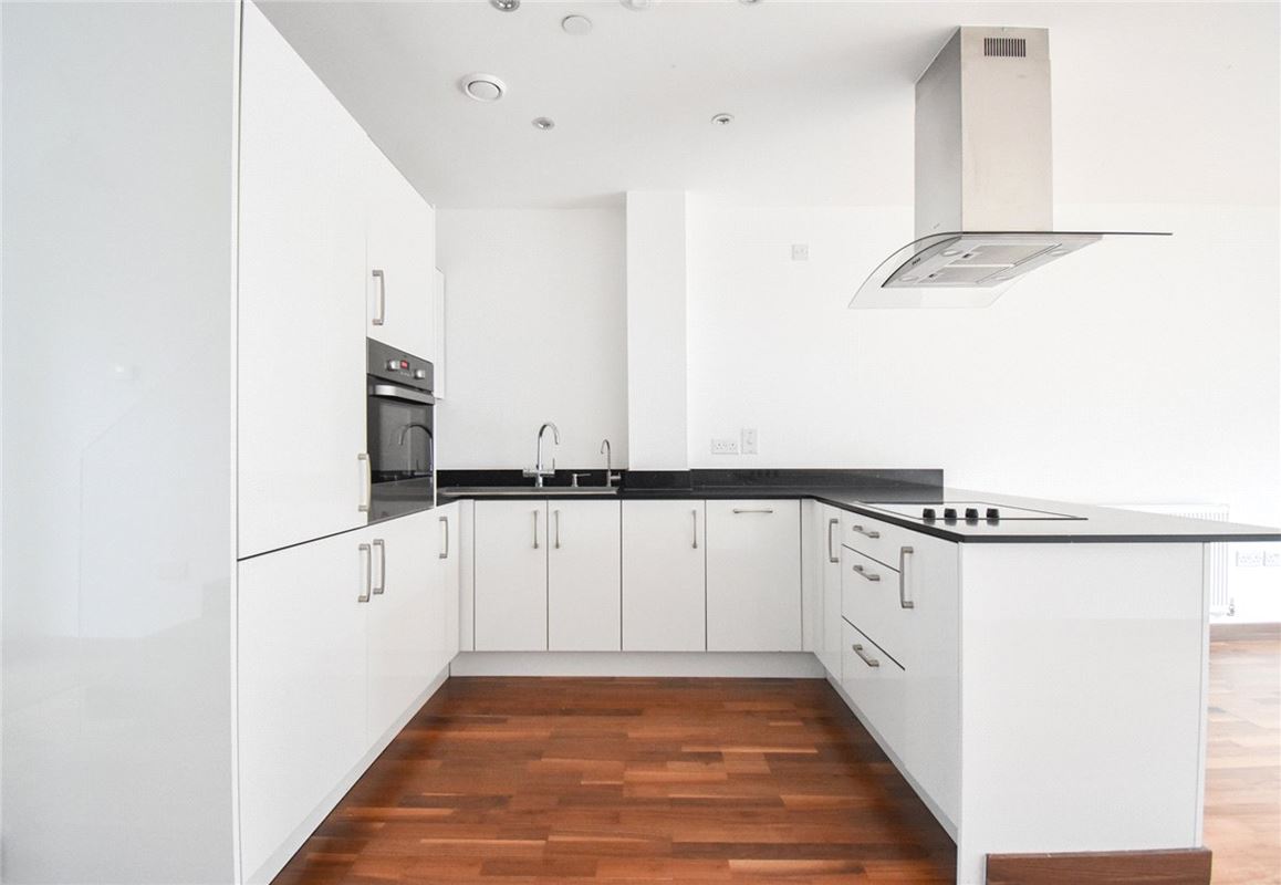 2 bedroom flat, Flamsteed Close, Cambridge CB1 - Let Agreed